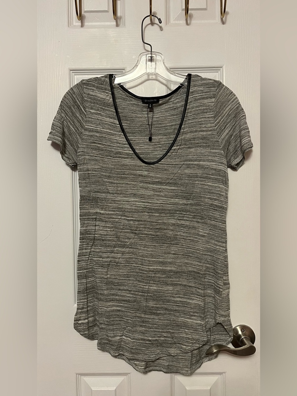 Dynamite Heathered Gray Short Sleeve Scoop Neck Tee